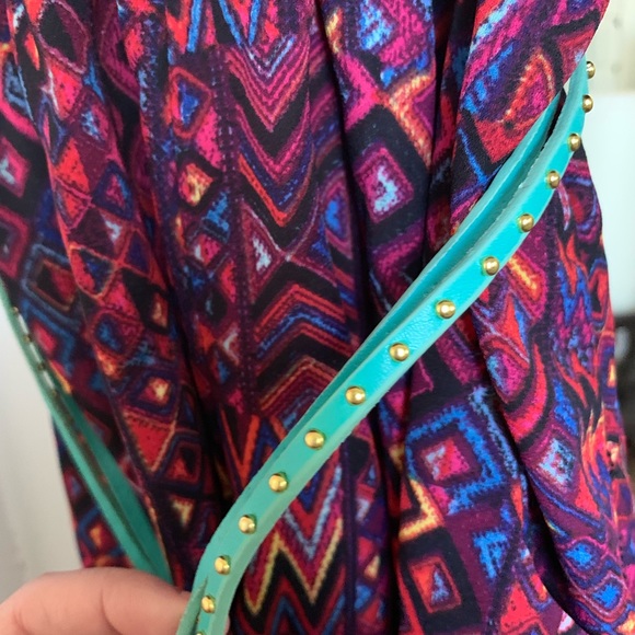 Patterned Romper with turquoise belt - Picture 4 of 6